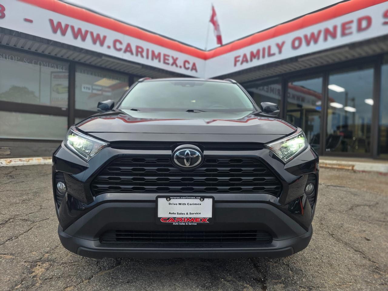 2019 Toyota RAV4 XLE AWD | Accident Free | Sunroof | BSM | Power Seats Photo