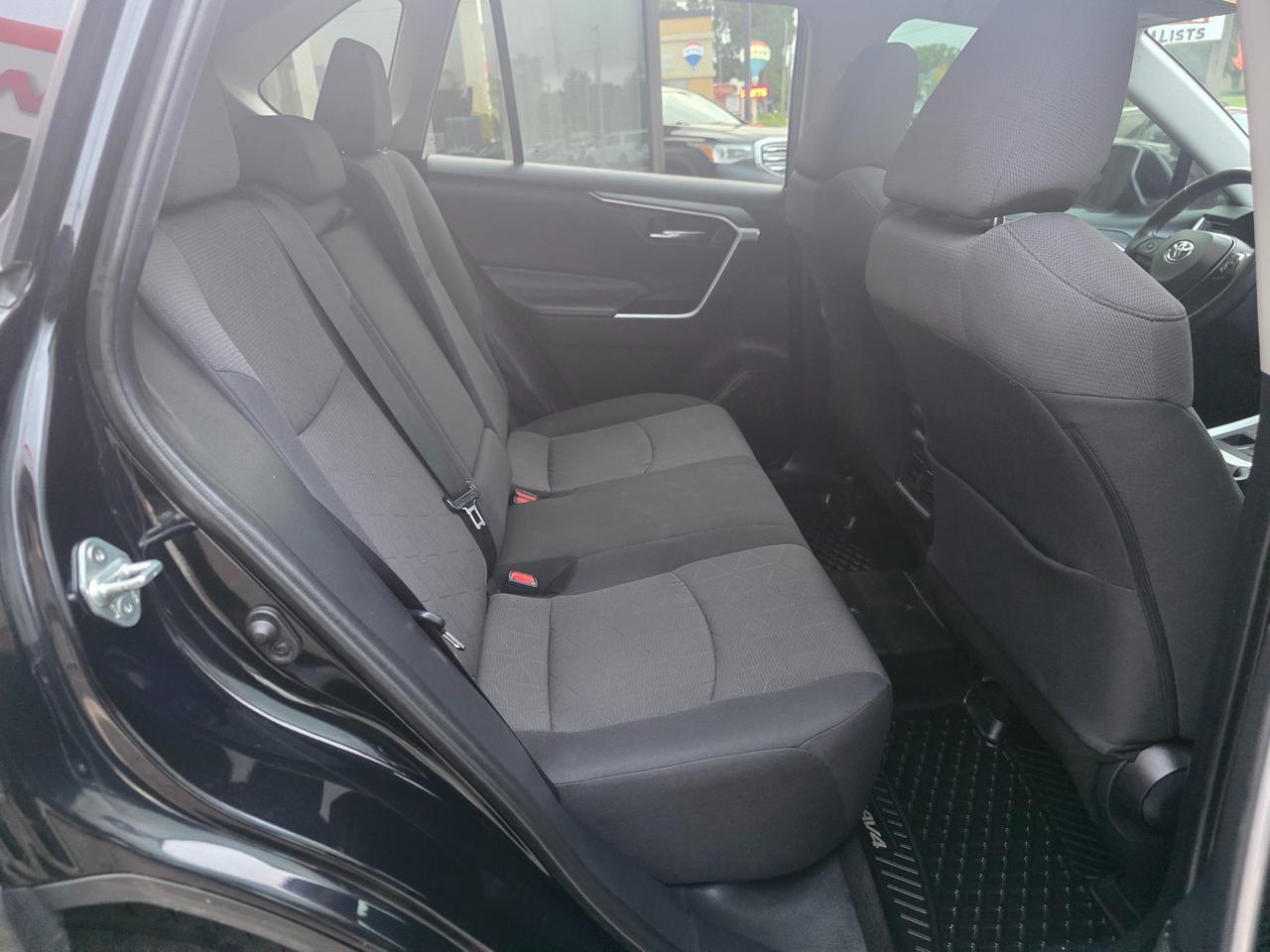 2019 Toyota RAV4 XLE AWD | Accident Free | Sunroof | BSM | Power Seats Photo