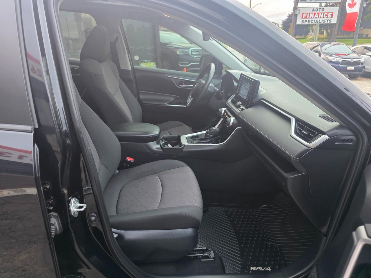 2019 Toyota RAV4 XLE AWD | Accident Free | Sunroof | BSM | Power Seats Photo