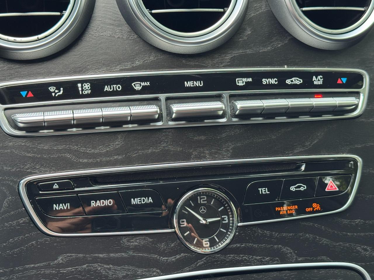 2015 Mercedes-Benz C-Class C300 4MATIC+CLEAN CARFAX+GPS+Camera+Heated Seats Photo