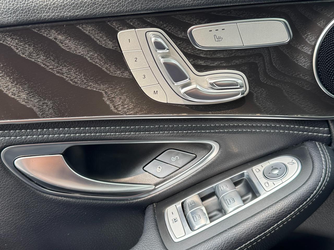 2015 Mercedes-Benz C-Class C300 4MATIC+CLEAN CARFAX+GPS+Camera+Heated Seats Photo
