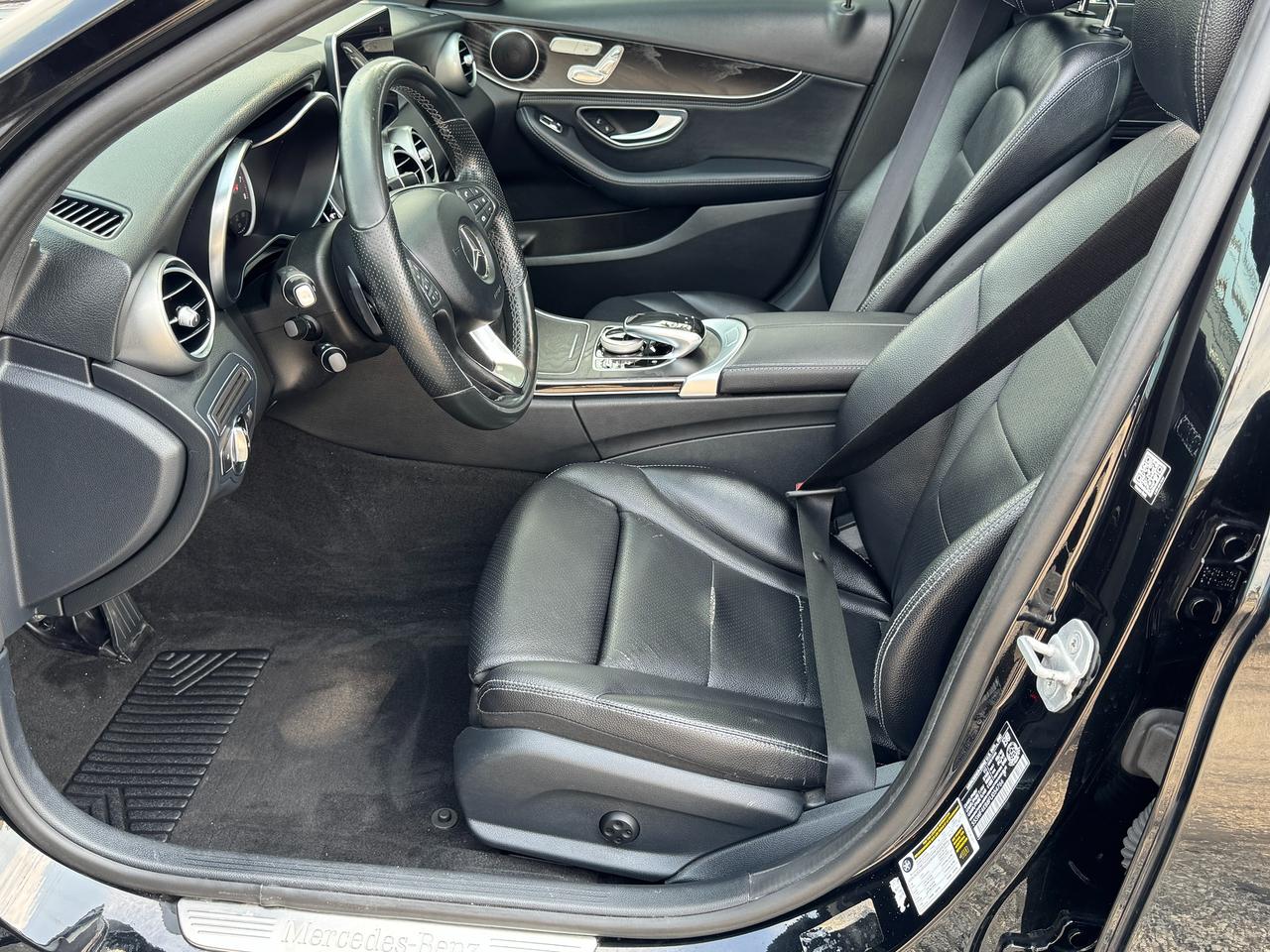 2015 Mercedes-Benz C-Class C300 4MATIC+CLEAN CARFAX+GPS+Camera+Heated Seats Photo