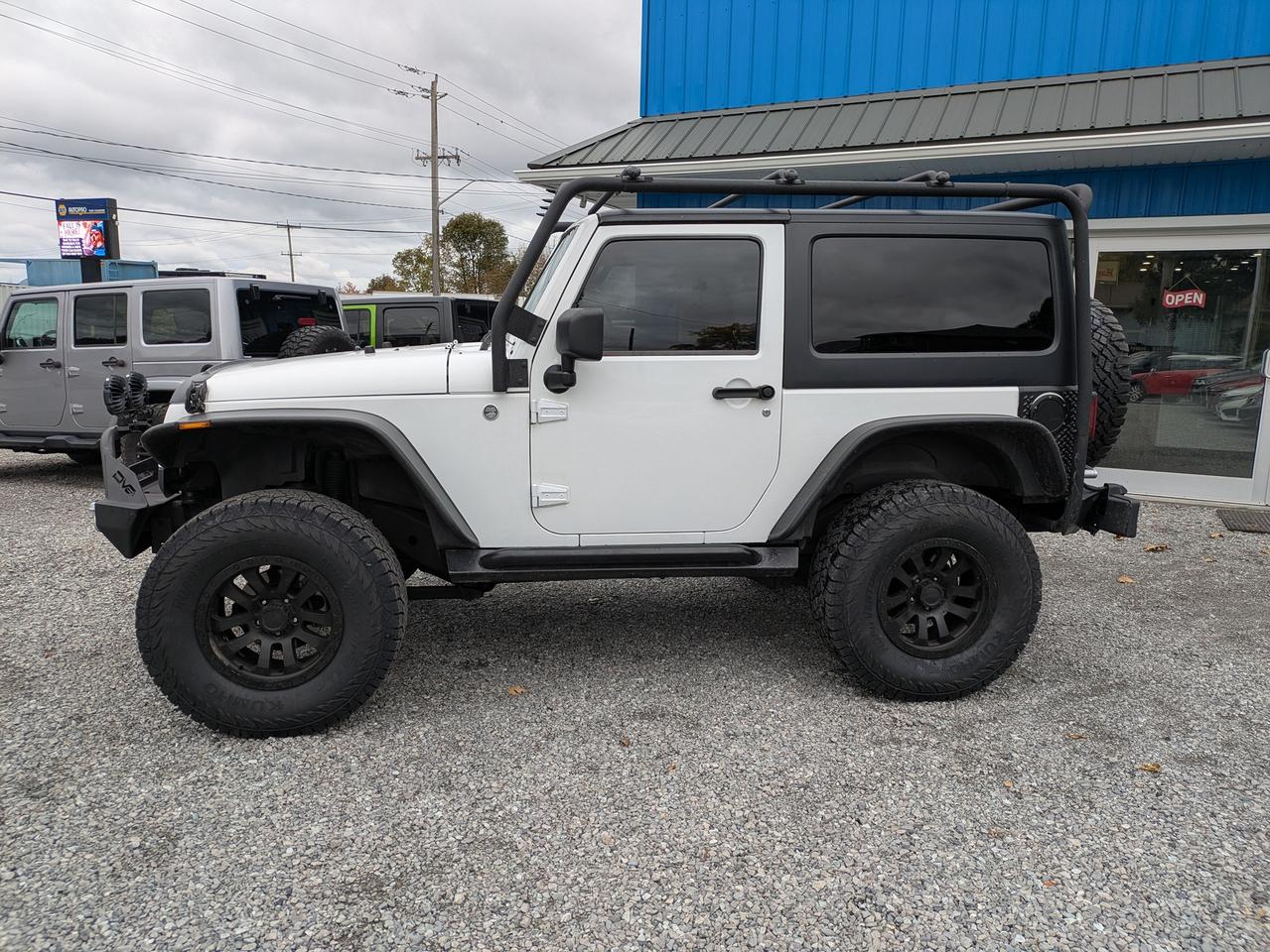 2013 Jeep Wrangler 4WD 2dr Sport Photo1