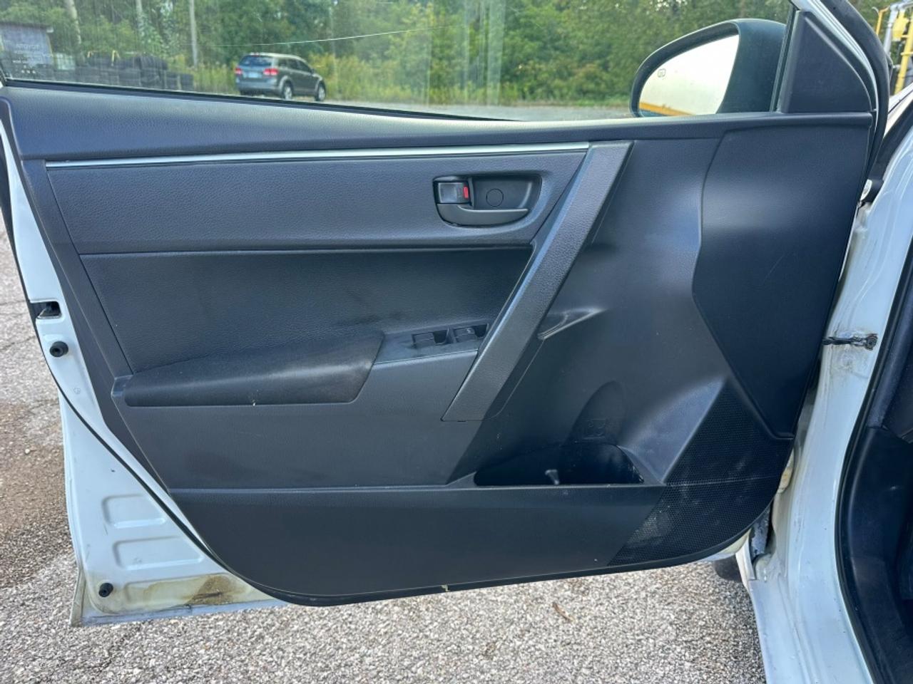 2015 Toyota Corolla * CE * NO ACCIDENTS * CE Photo