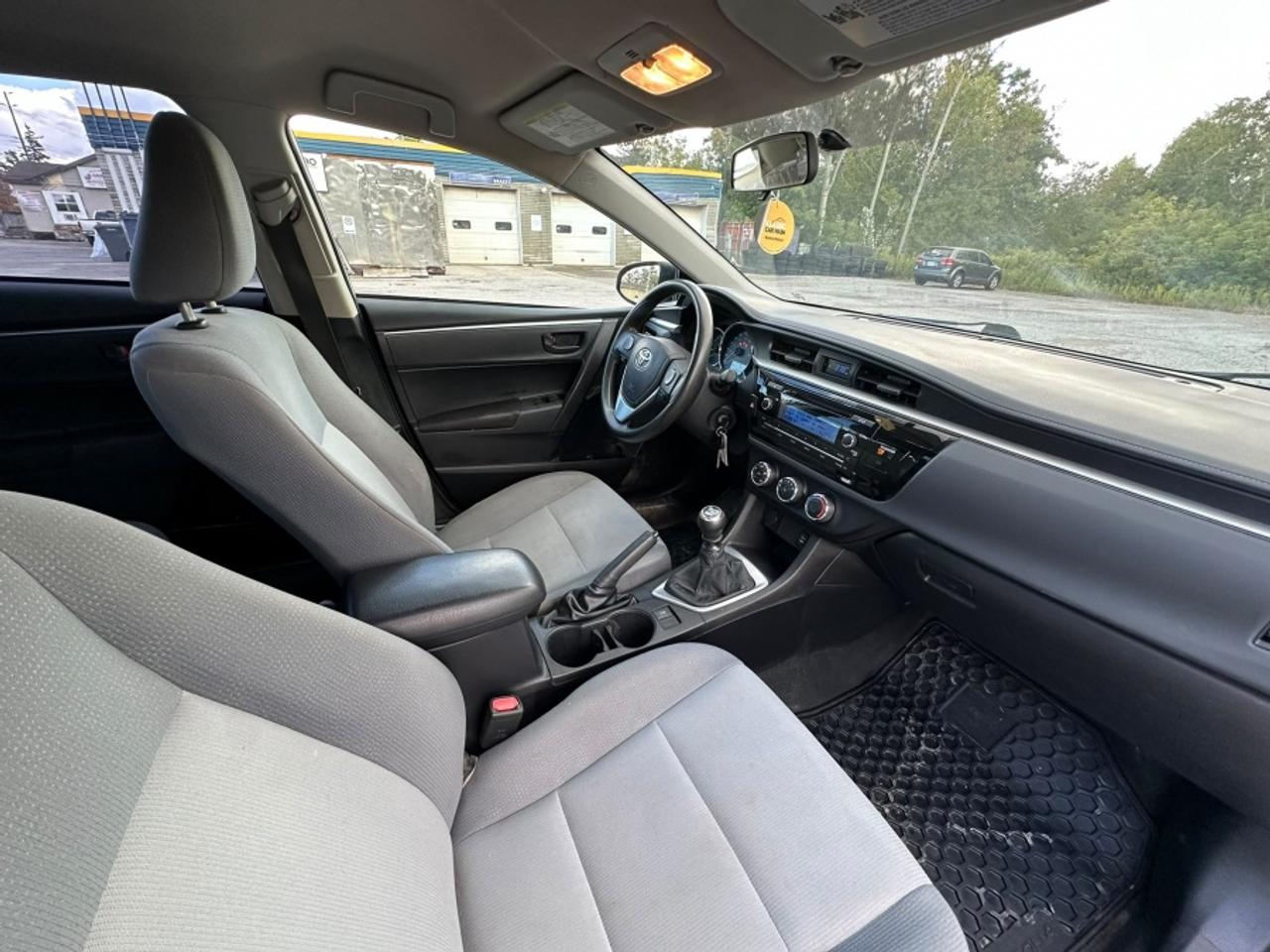 2015 Toyota Corolla * CE * NO ACCIDENTS * CE Photo