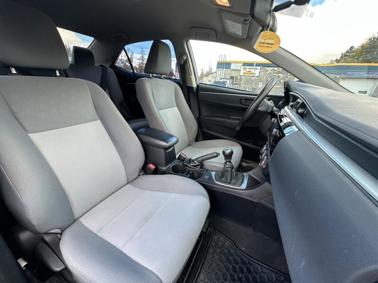 2015 Toyota Corolla * CE * NO ACCIDENTS * CE Photo
