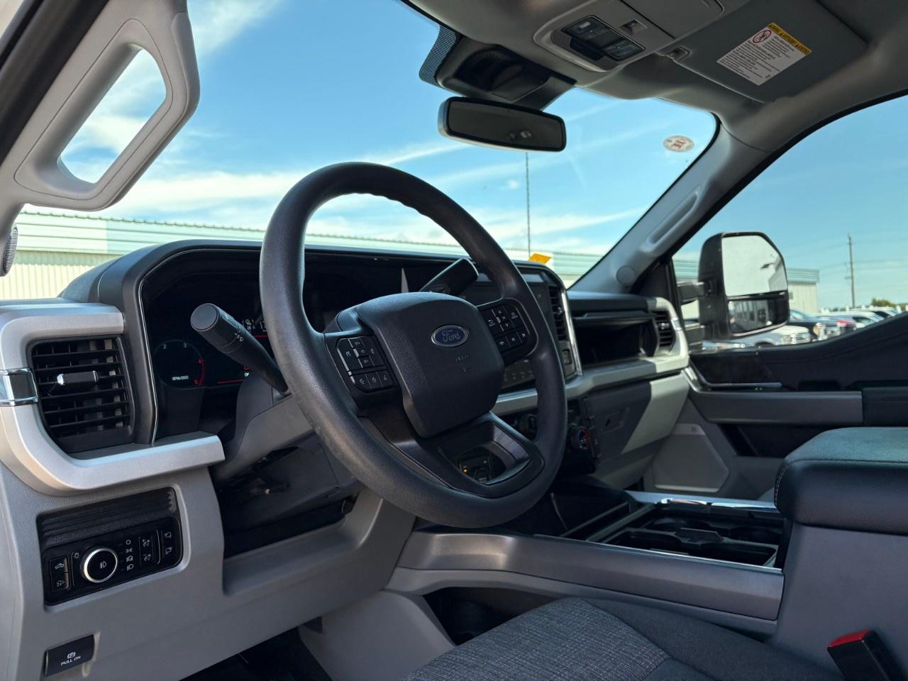 2025 Ford F-250 Super Duty SRW XLT 4WD CREW CAB 6.75' BOX Photo