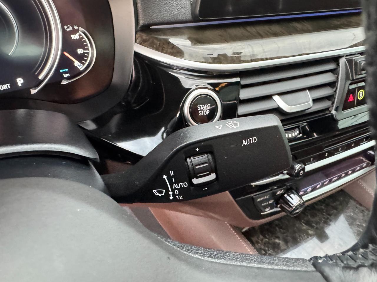 2018 BMW 5 Series 530e xDrive iPerformance Plug-In Hybrid+CLEANCARFA Photo