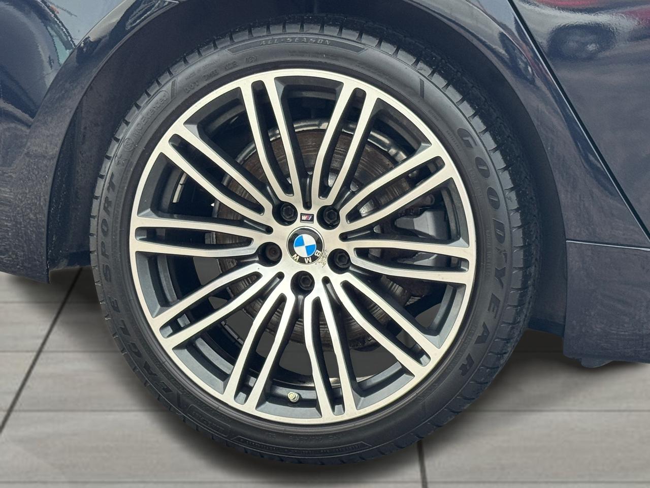 2018 BMW 5 Series 530e xDrive iPerformance Plug-In Hybrid+CLEANCARFA Photo