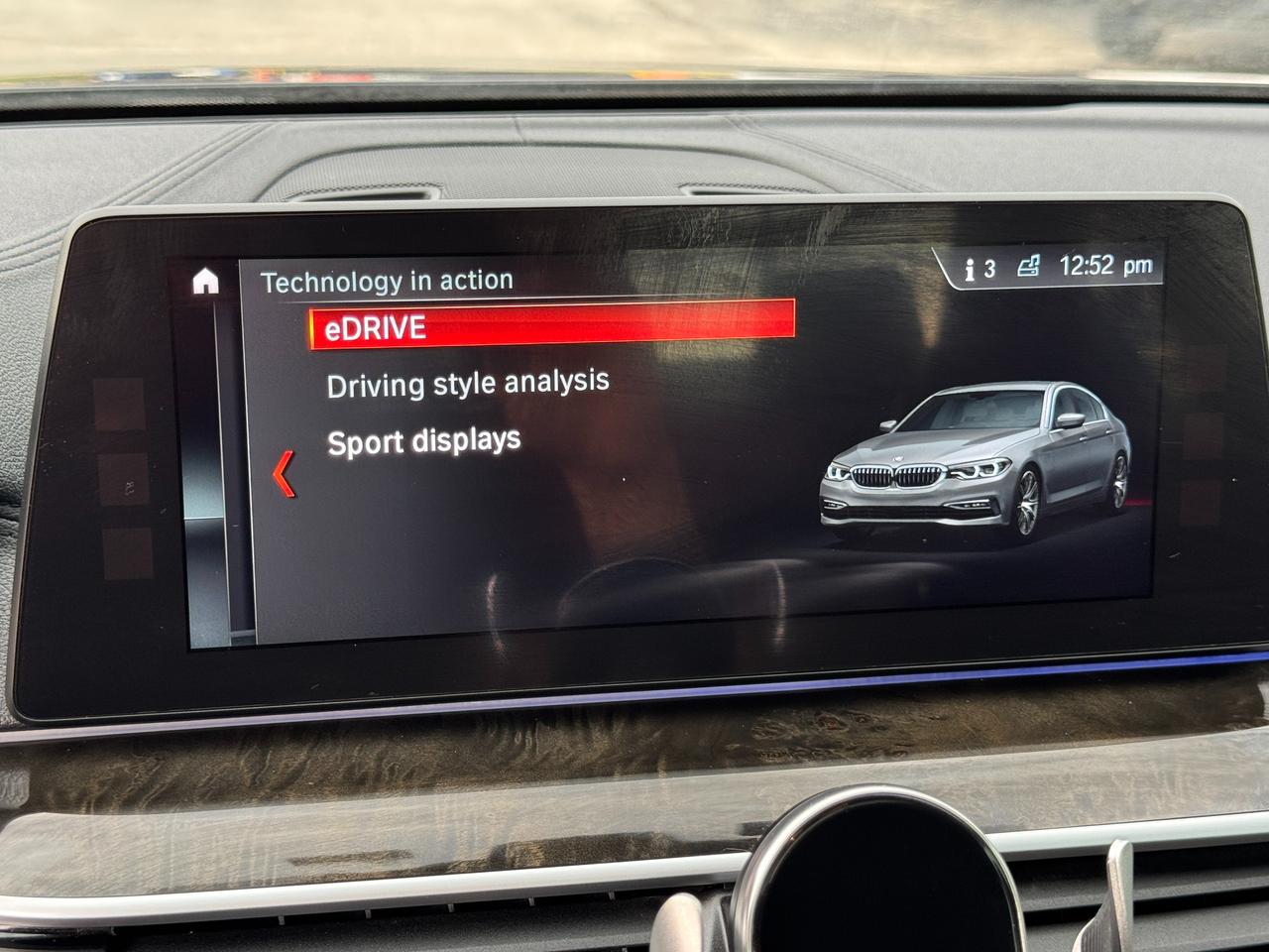 2018 BMW 5 Series 530e xDrive iPerformance Plug-In Hybrid+CLEANCARFA Photo