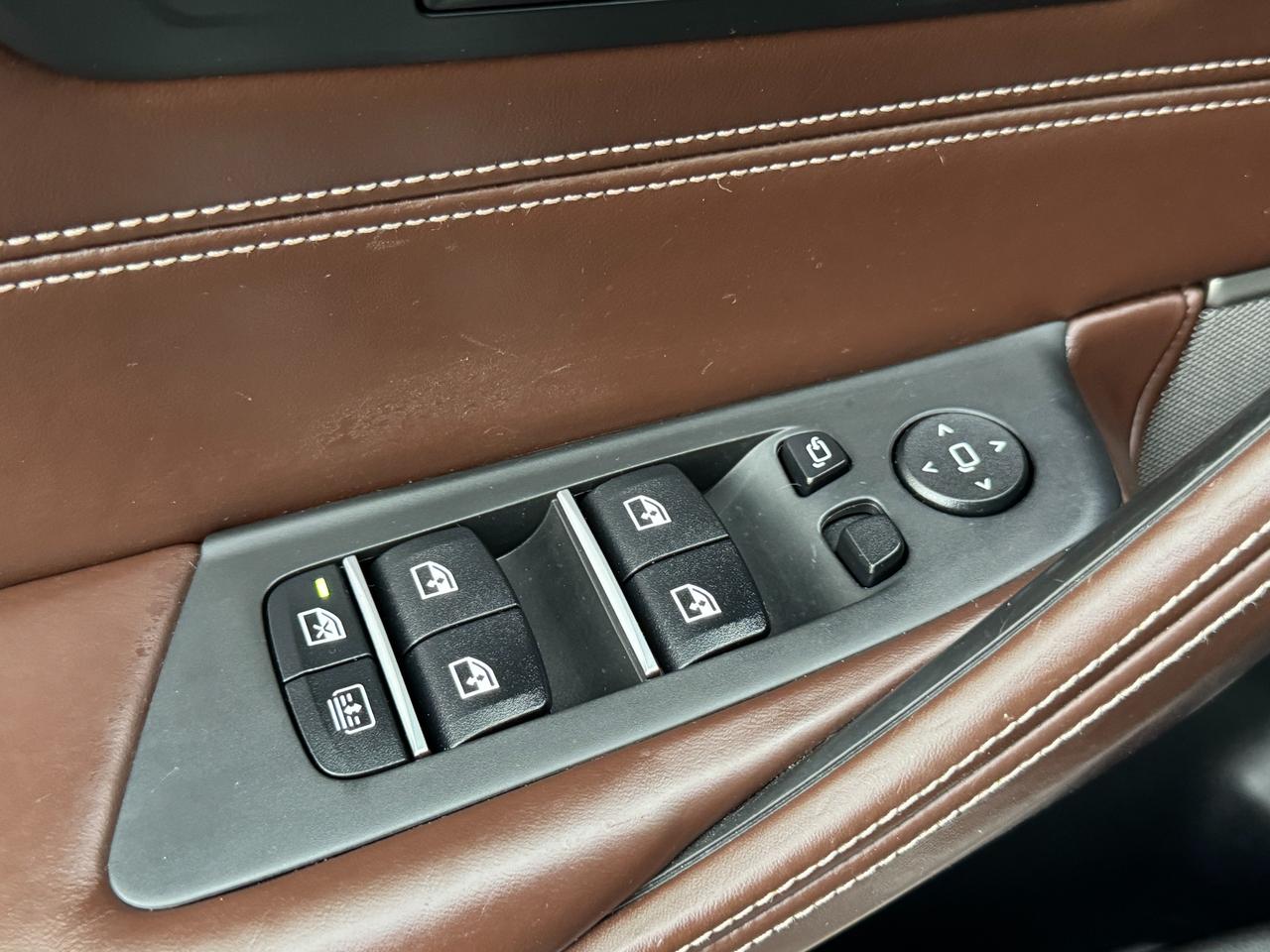 2018 BMW 5 Series 530e xDrive iPerformance Plug-In Hybrid+CLEANCARFA Photo