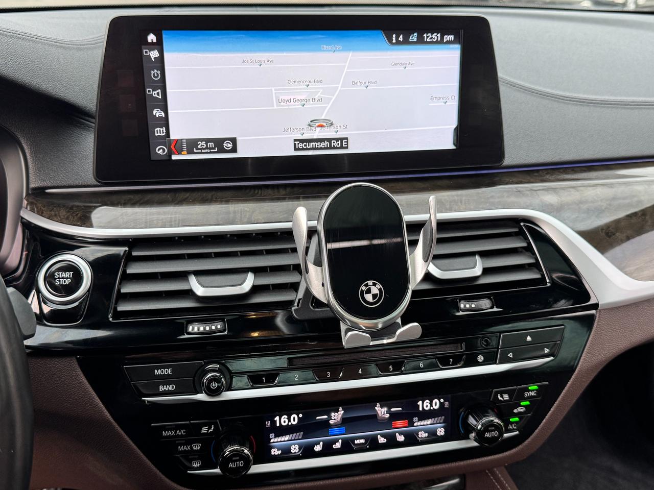 2018 BMW 5 Series 530e xDrive iPerformance Plug-In Hybrid+CLEANCARFA Photo