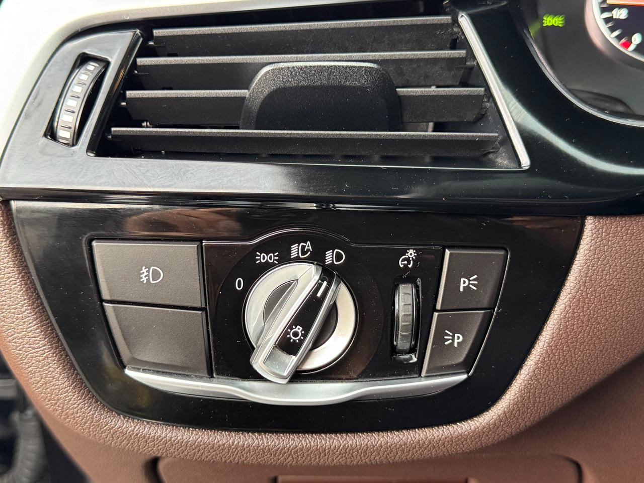 2018 BMW 5 Series 530e xDrive iPerformance Plug-In Hybrid+CLEANCARFA Photo