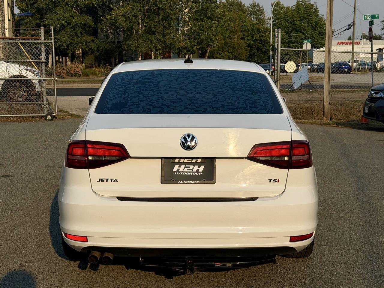 2017 Volkswagen Jetta FINANCING AVAILABLE Photo6