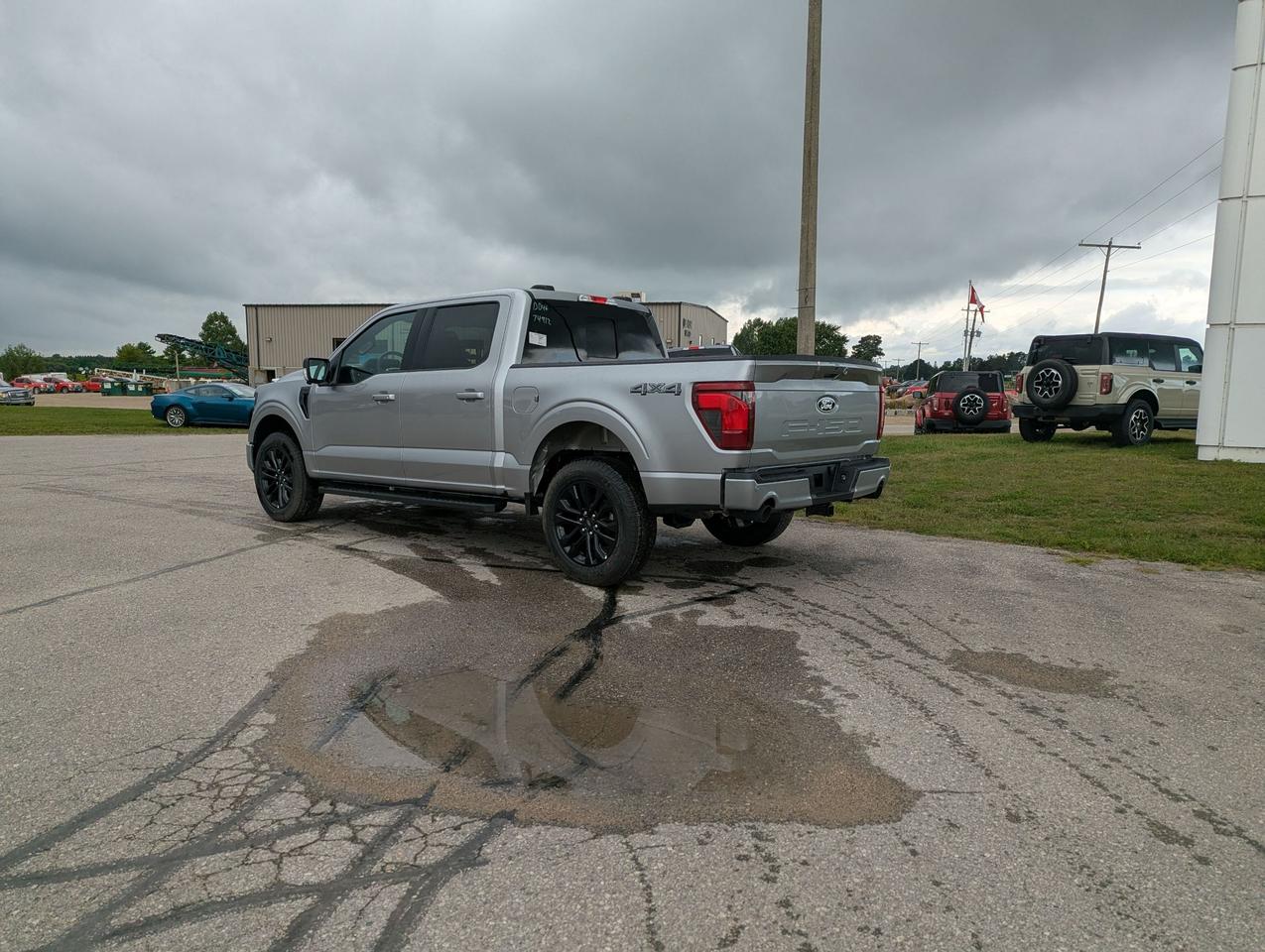 2026 Ford F-150 XLT SuperCrew 302A 4x4 Photo3