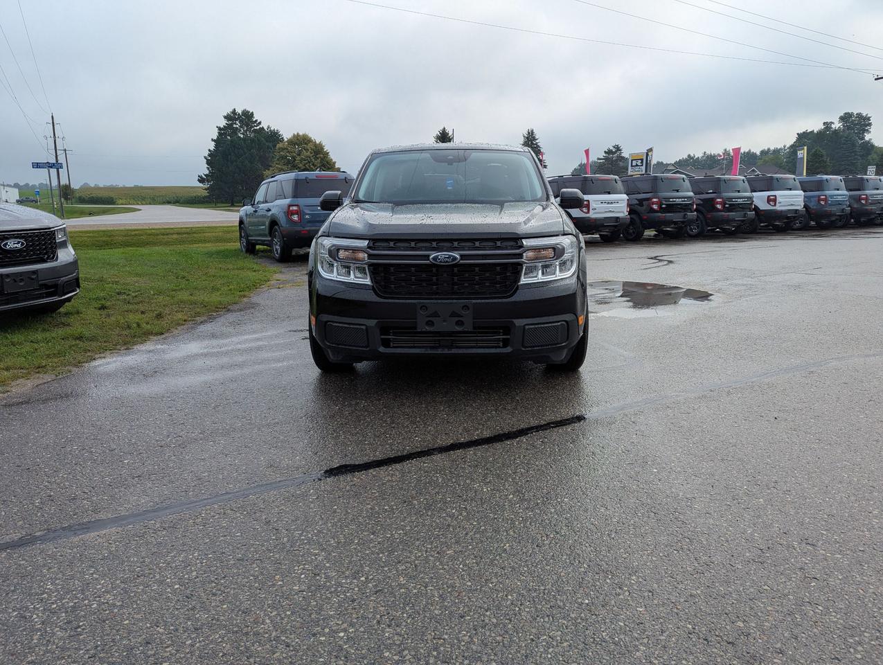 2023 Ford Maverick XLT AWD SuperCrew Photo1