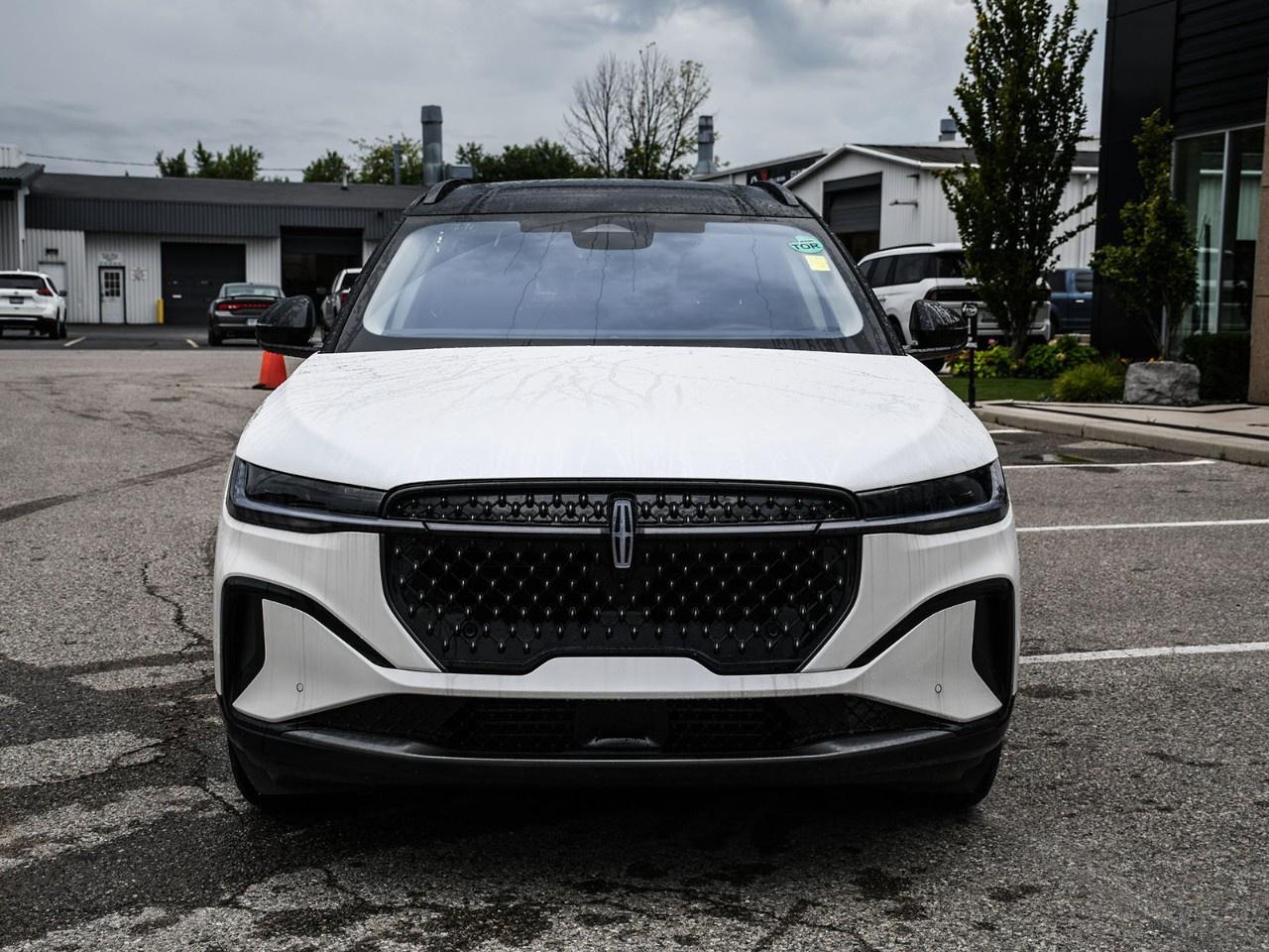 2026 Lincoln Nautilus Reserve AWD Photo5