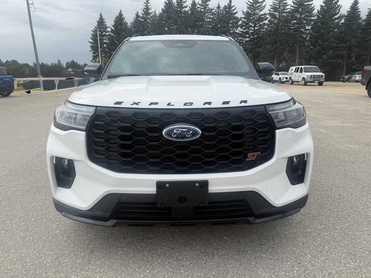 2025 Ford Explorer ST 4WD Photo2