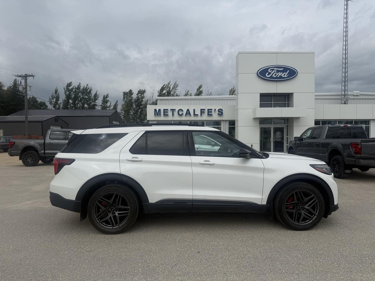 2025 Ford Explorer ST 4WD Photo0