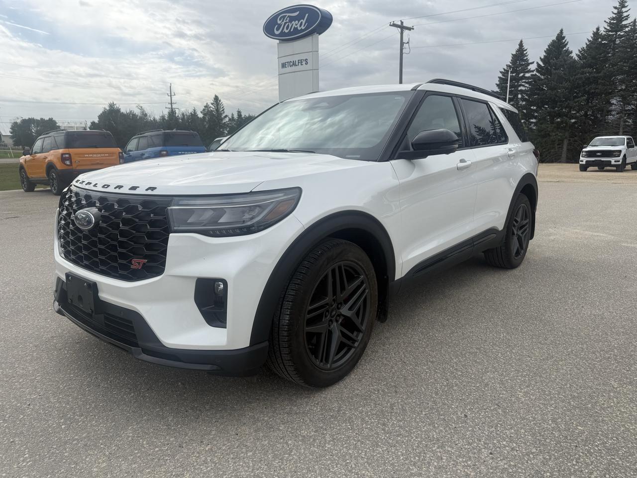 2025 Ford Explorer ST 4WD Photo3