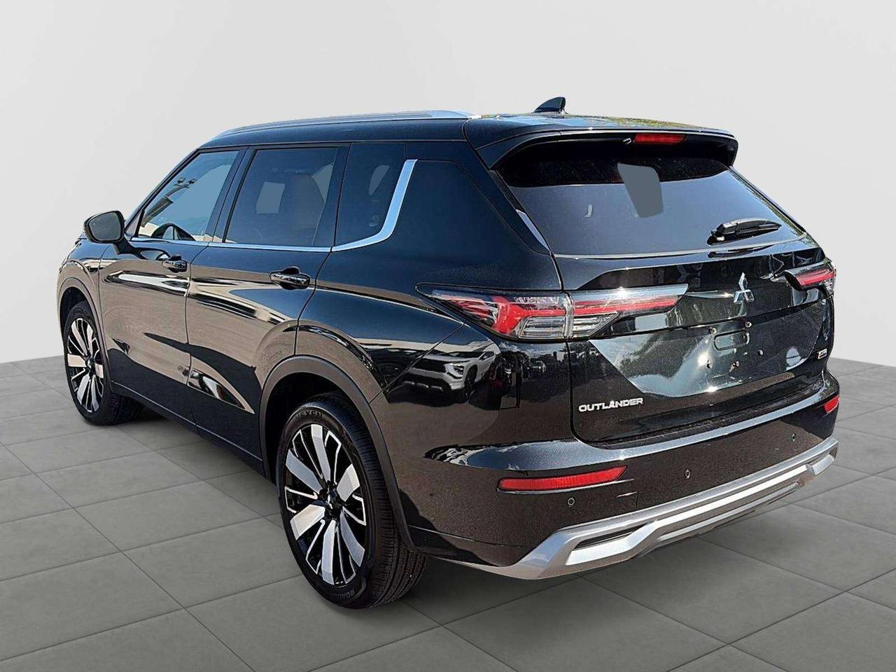 2025 Mitsubishi Outlander HEADS UP|LEATHER|APPLE CARPLAY|SUNROOF Photo3