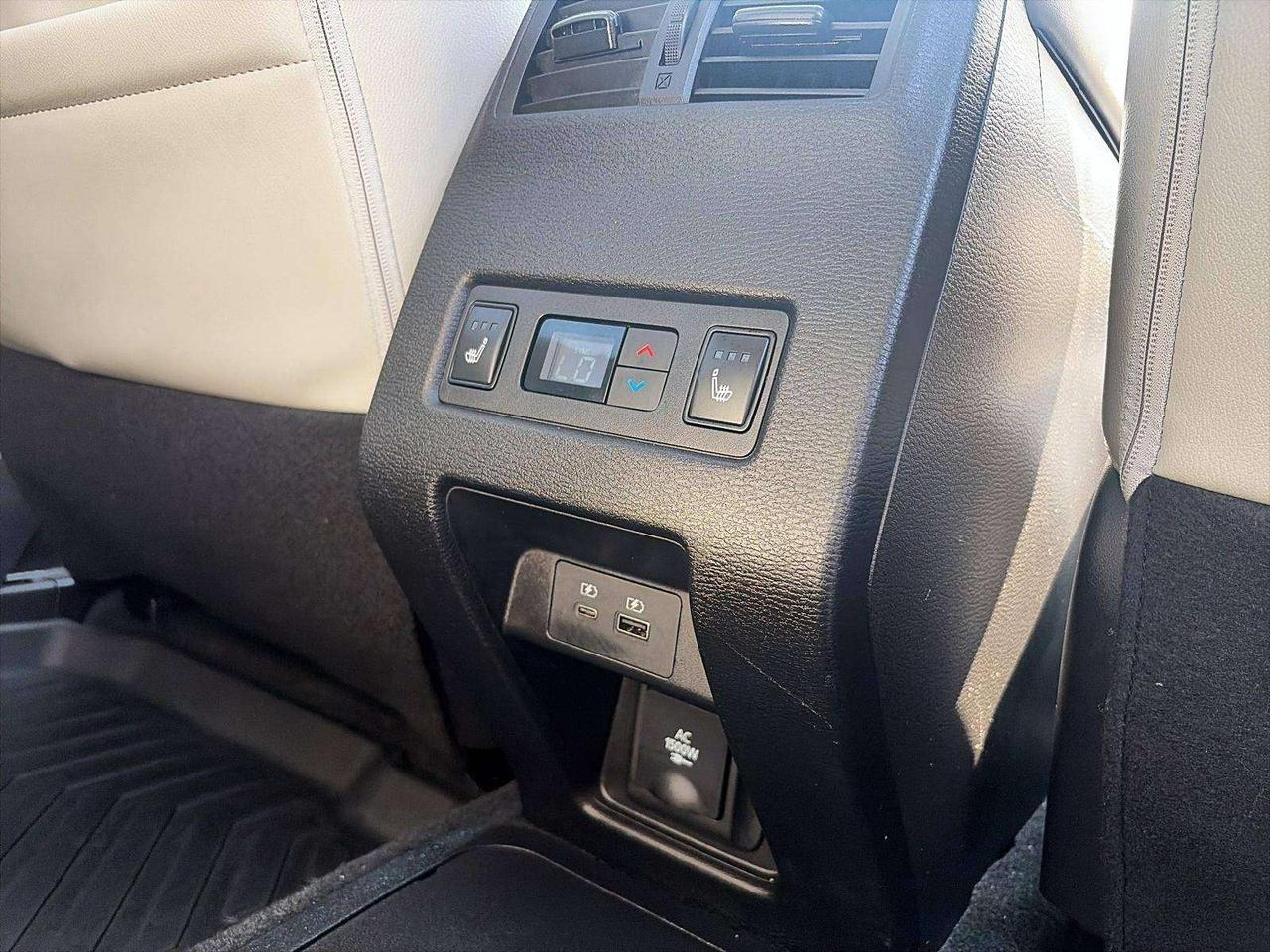 2025 Mitsubishi Outlander SUNROOF|APPLE CARPLAY|HEATED 2nd Row Photo