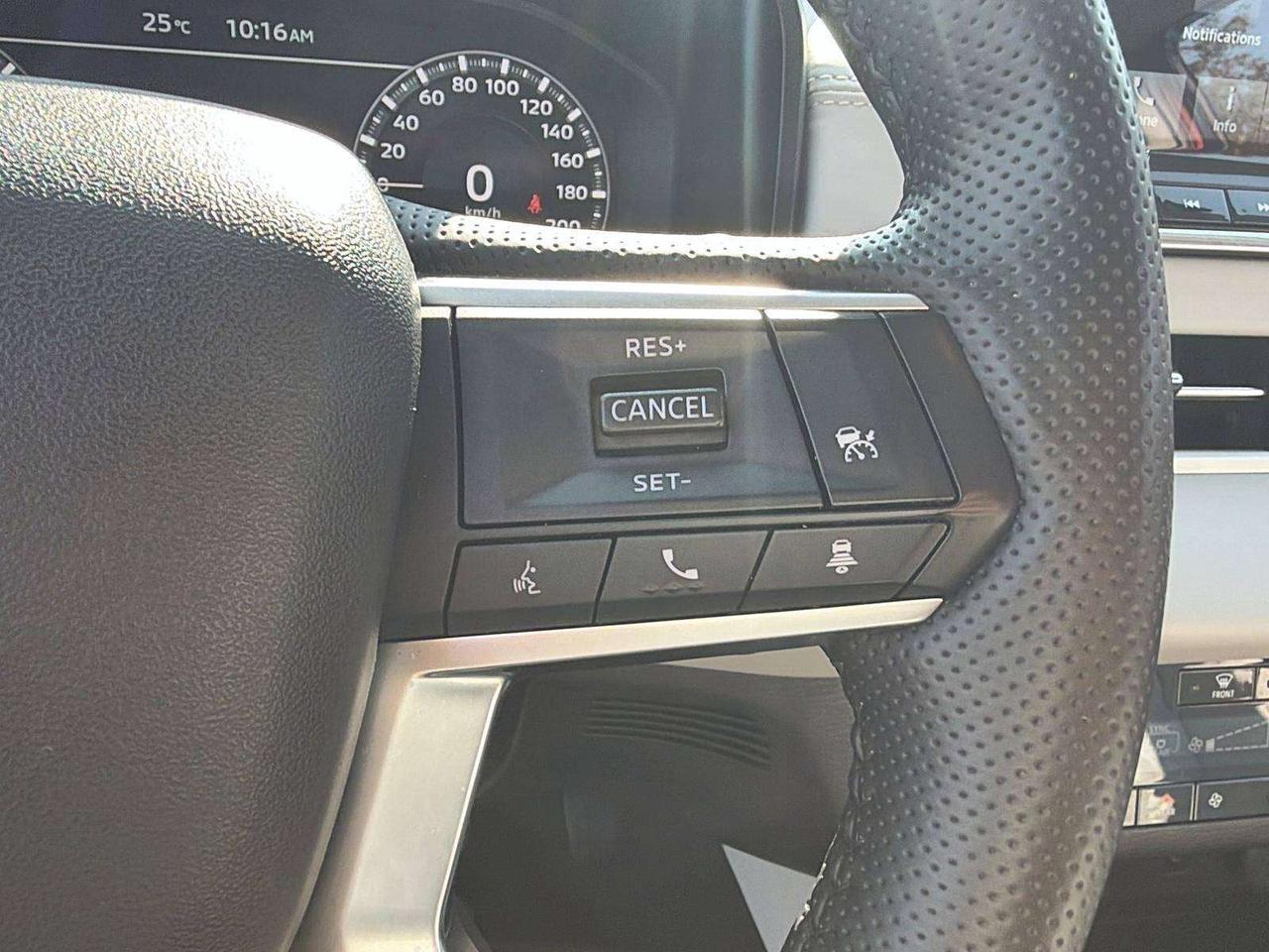 2025 Mitsubishi Outlander SUNROOF|APPLE CARPLAY|HEATED 2nd Row Photo
