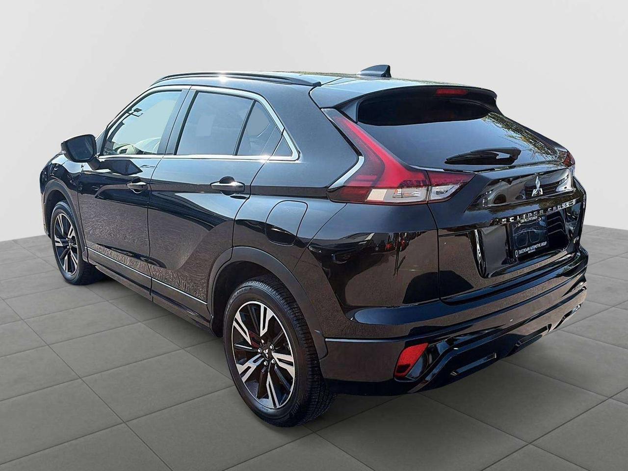 2025 Mitsubishi Eclipse Cross PANO ROFF|APPLE CARPLAY|HEATED SEATS Photo