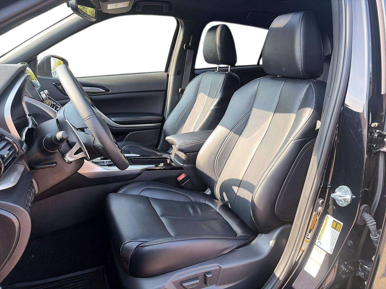 2025 Mitsubishi Eclipse Cross PANO ROFF|APPLE CARPLAY|HEATED SEATS Photo