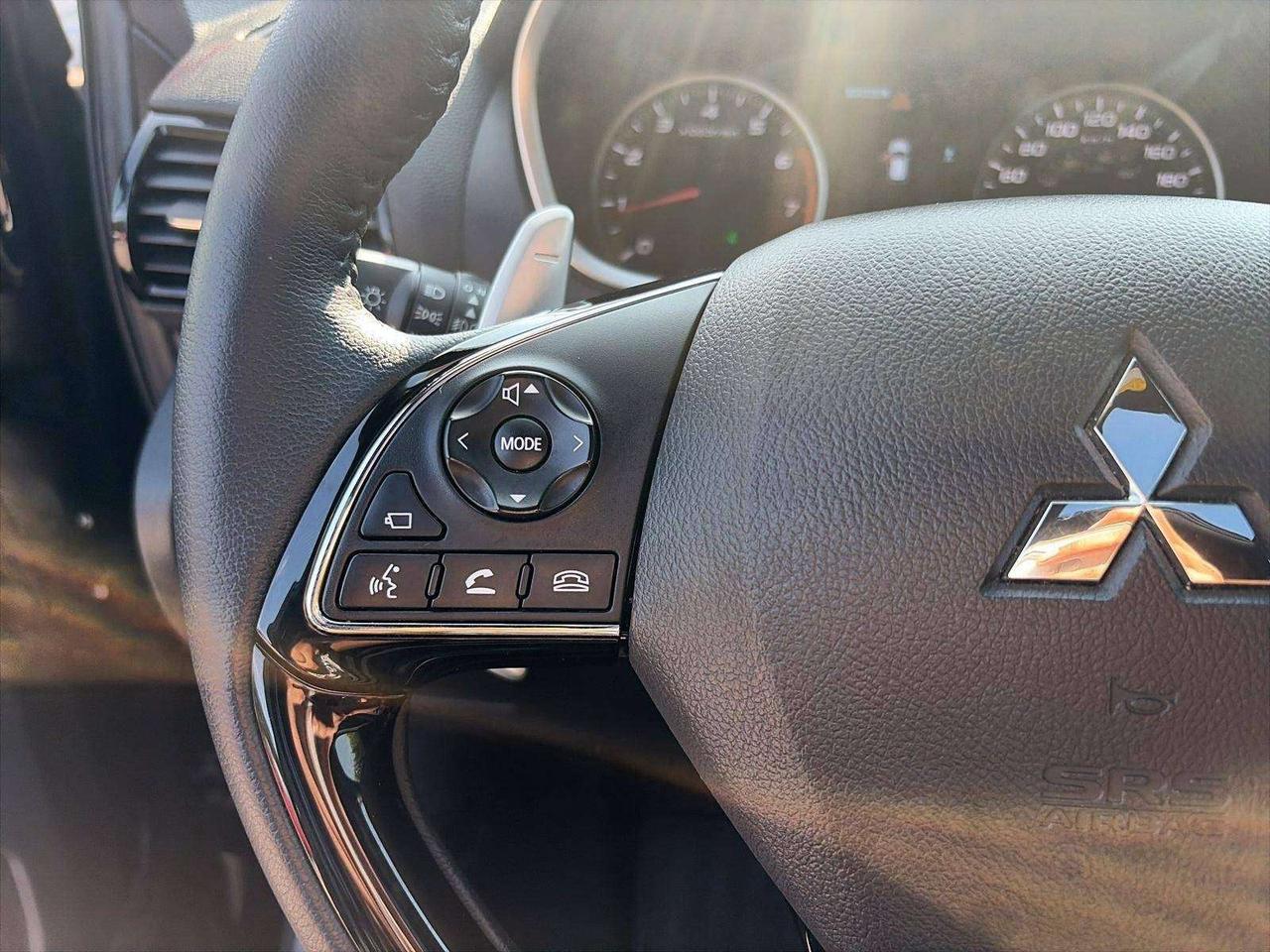 2025 Mitsubishi Eclipse Cross PANO ROFF|APPLE CARPLAY|HEATED SEATS Photo