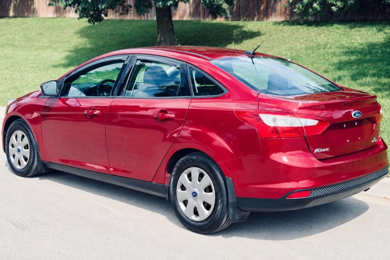 2014 Ford Focus SE Photo