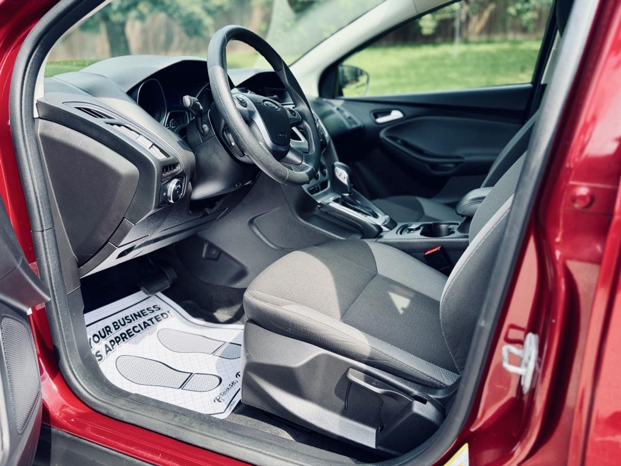 2014 Ford Focus SE Photo