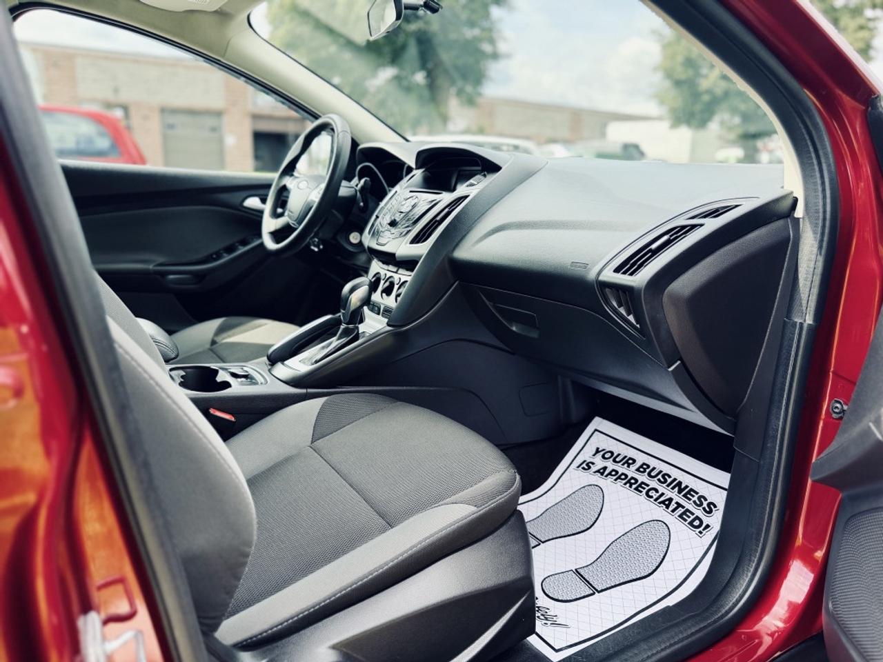 2014 Ford Focus SE Photo