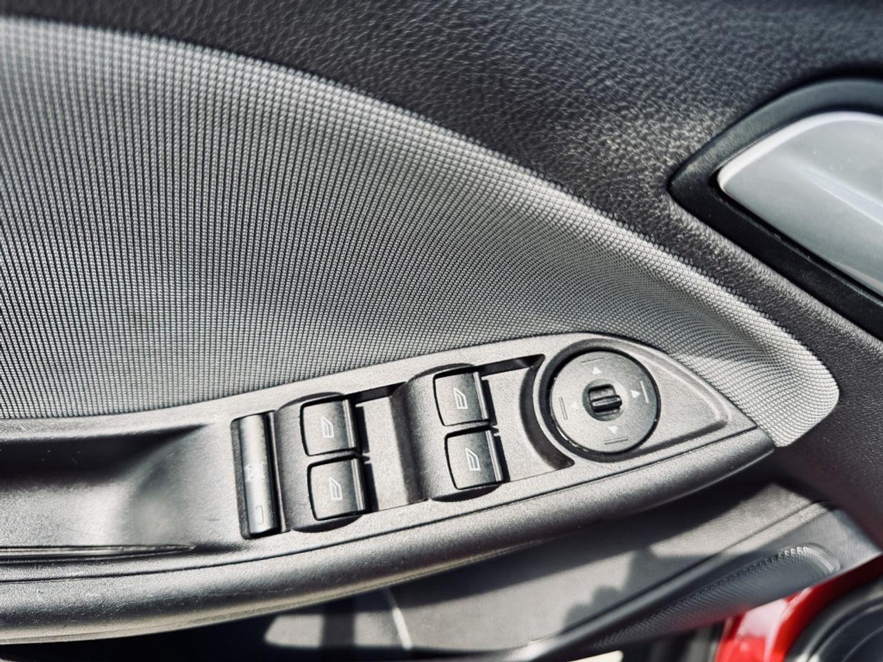 2014 Ford Focus SE Photo