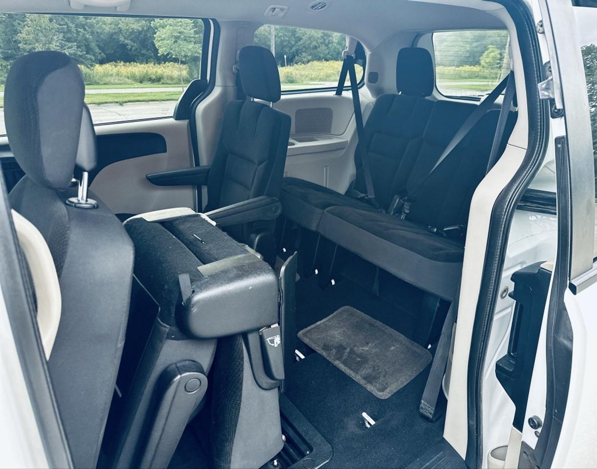 2017 Dodge Grand Caravan SXT PREMIUM PLUS FWD Photo