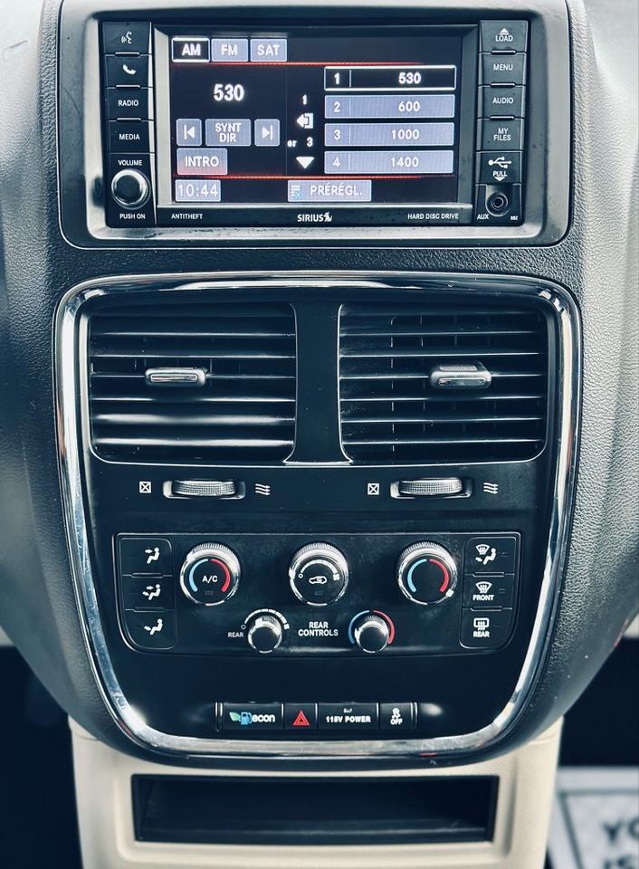 2017 Dodge Grand Caravan SXT PREMIUM PLUS FWD Photo