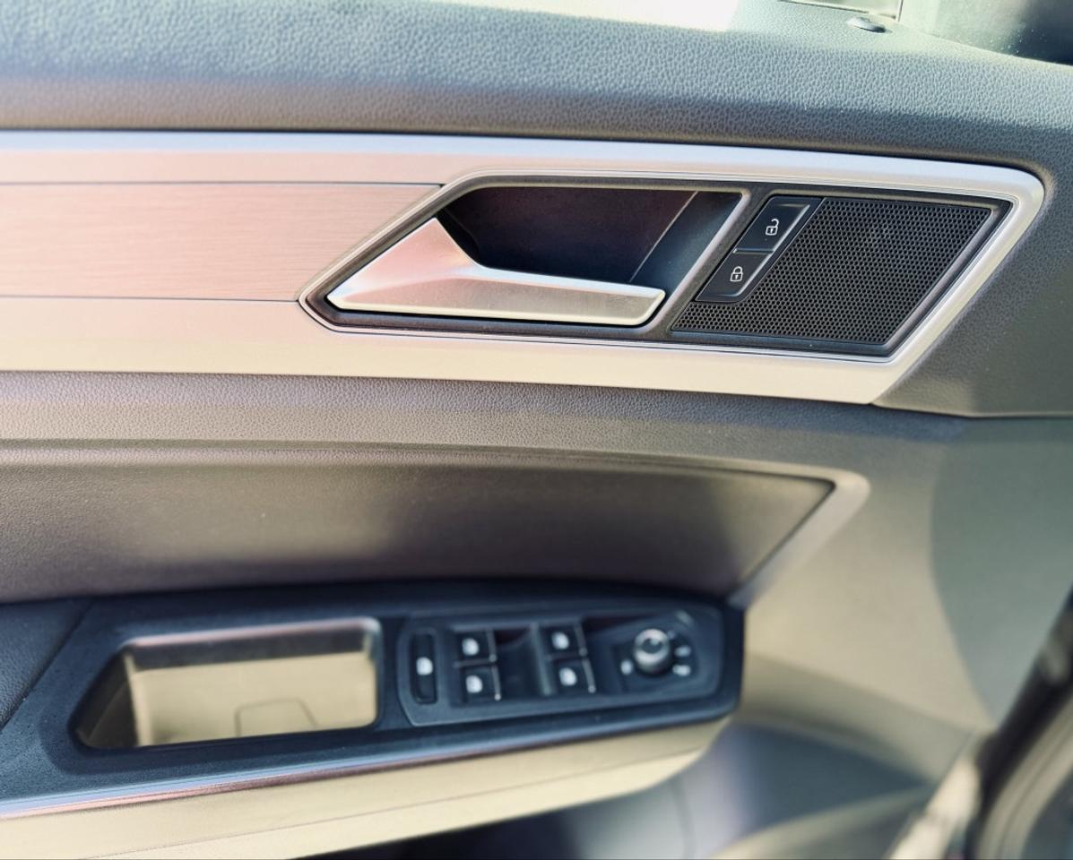 2018 Volkswagen Atlas SE 4Motion Photo