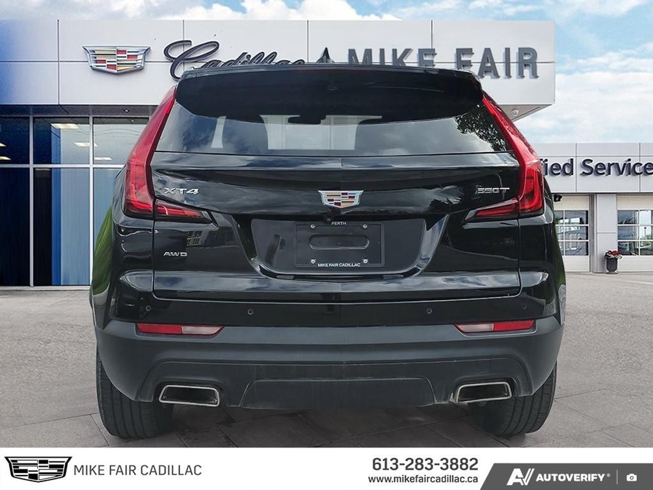 2023 Cadillac XT4 AWD 4dr Luxury Photo2