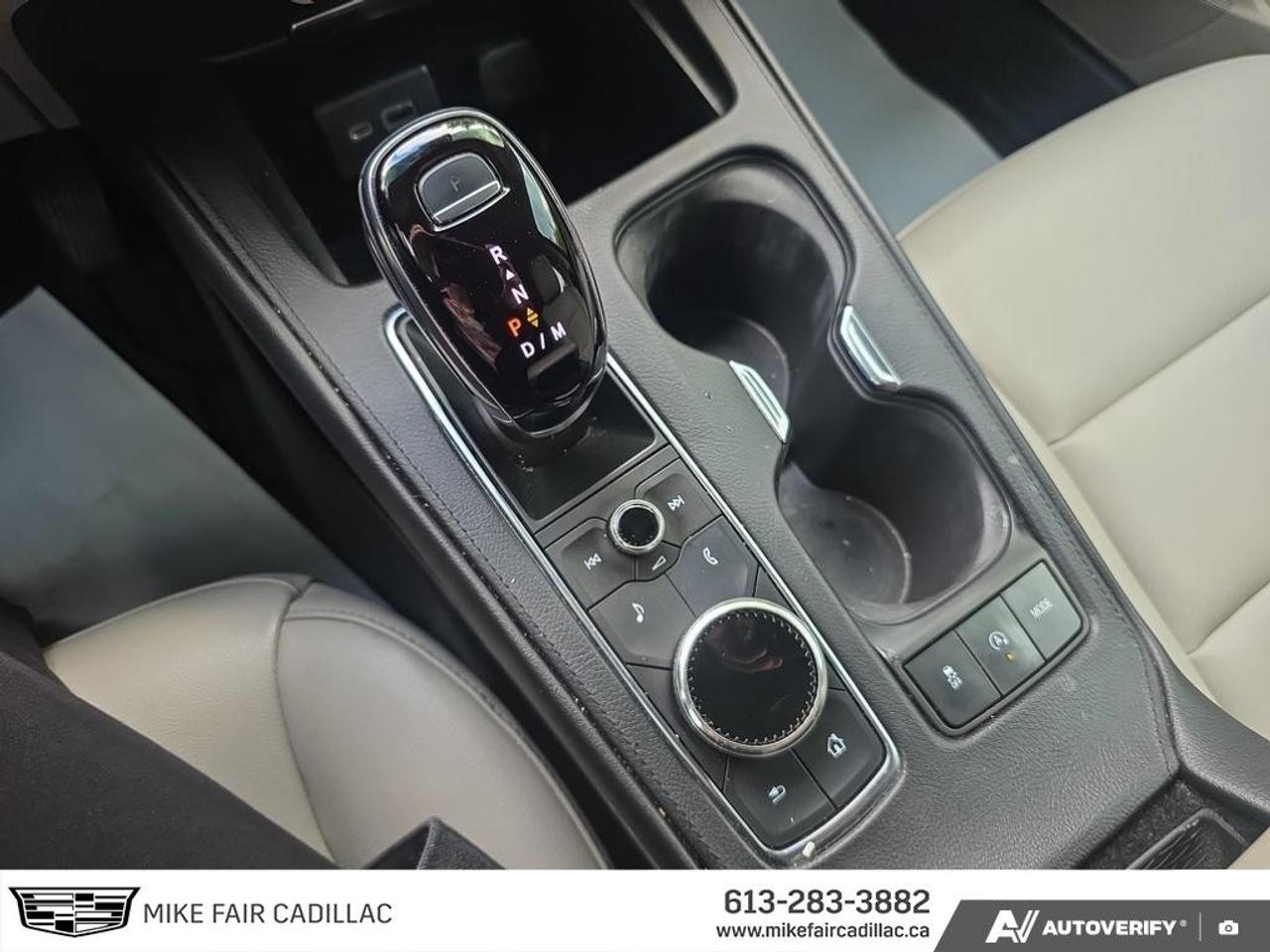 2023 Cadillac XT4 AWD 4dr Luxury Photo