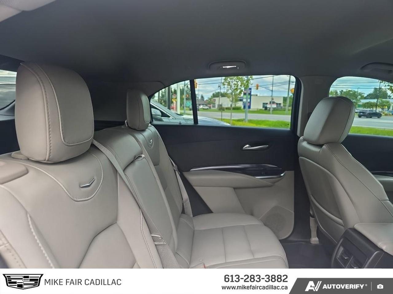 2023 Cadillac XT4 AWD 4dr Luxury Photo