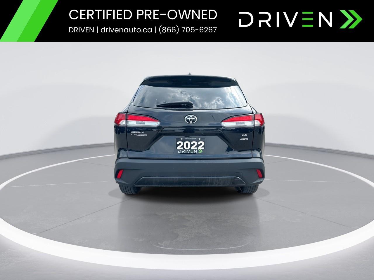 2022 Toyota Corolla Cross LE AWD Photo