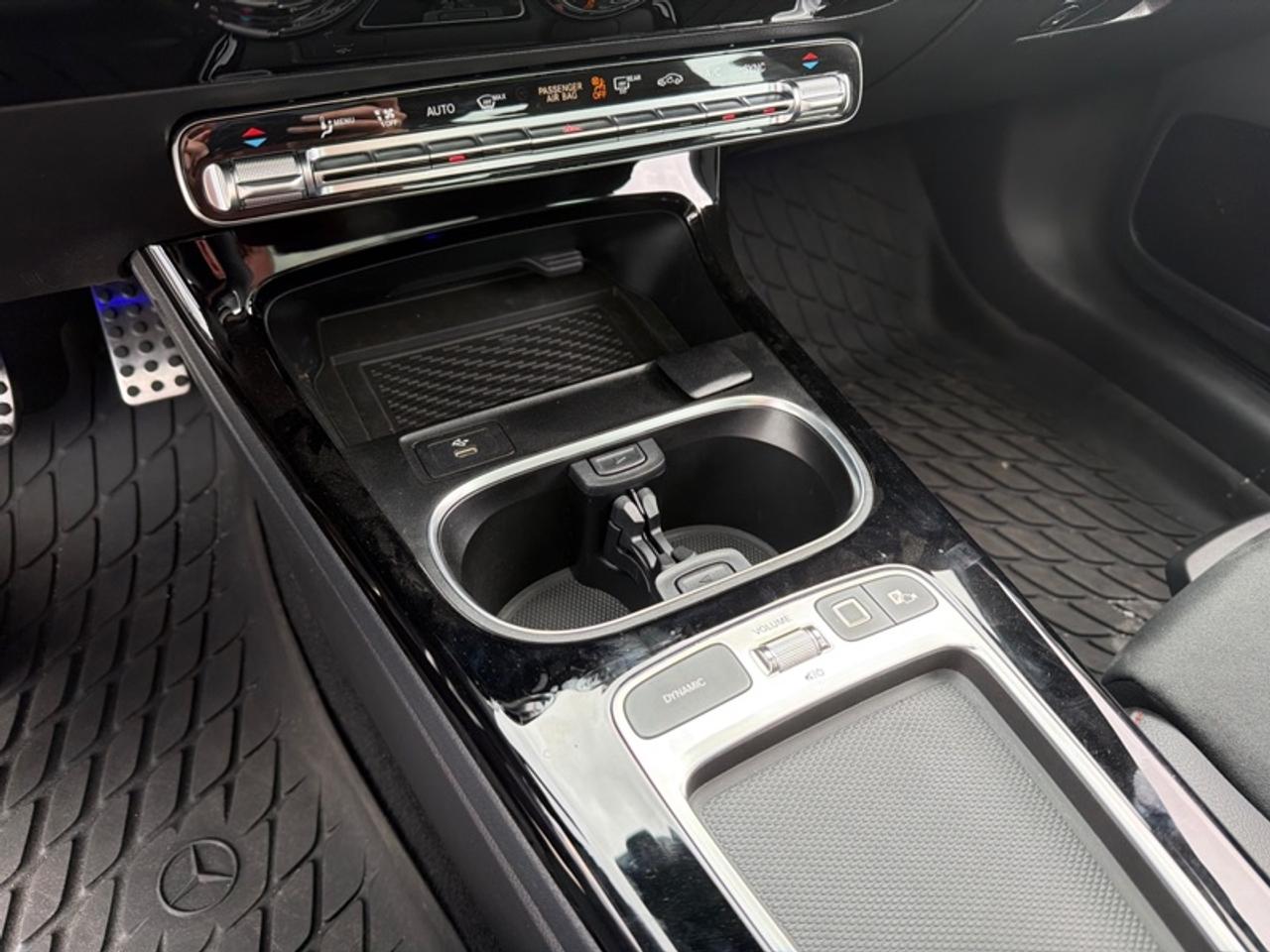 2025 Mercedes-Benz CLA-Class 250 4MATIC Coupe  PANO ROOF|AMG SPORT PKG| Photo