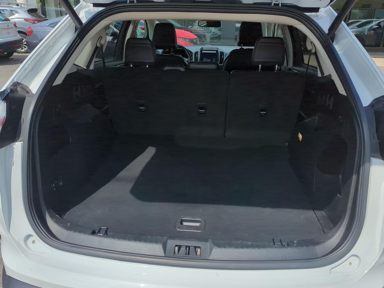 2023 Ford Edge SEL Photo