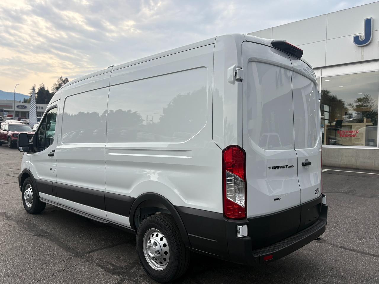 2026 Ford Transit Cargo Van BASE Photo2