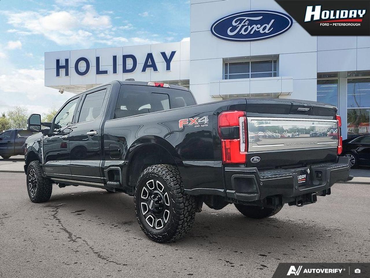 2023 Ford F-250 Super Duty SRW Platinum Photo3