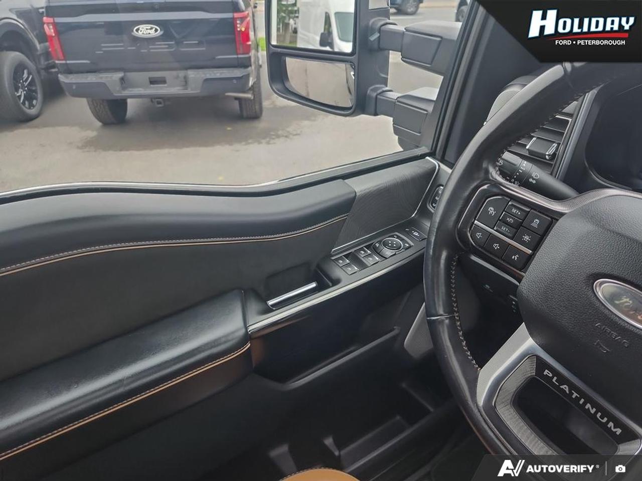 2023 Ford F-250 Super Duty SRW Platinum Photo