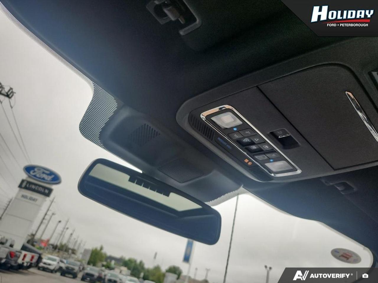 2023 Ford F-250 Super Duty SRW Platinum Photo