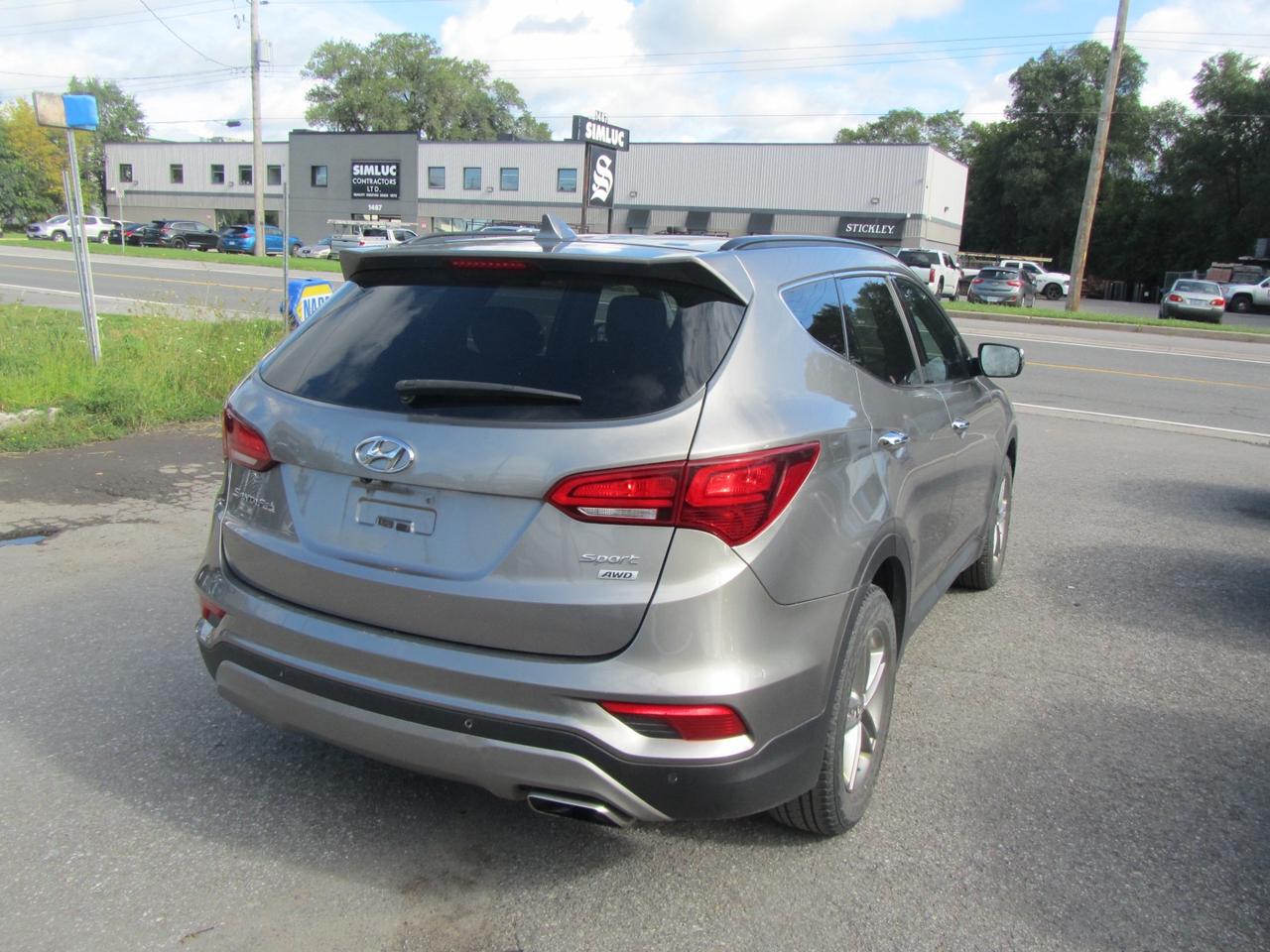 2018 Hyundai Santa Fe Sport 2.4L Premium AWD Photo4
