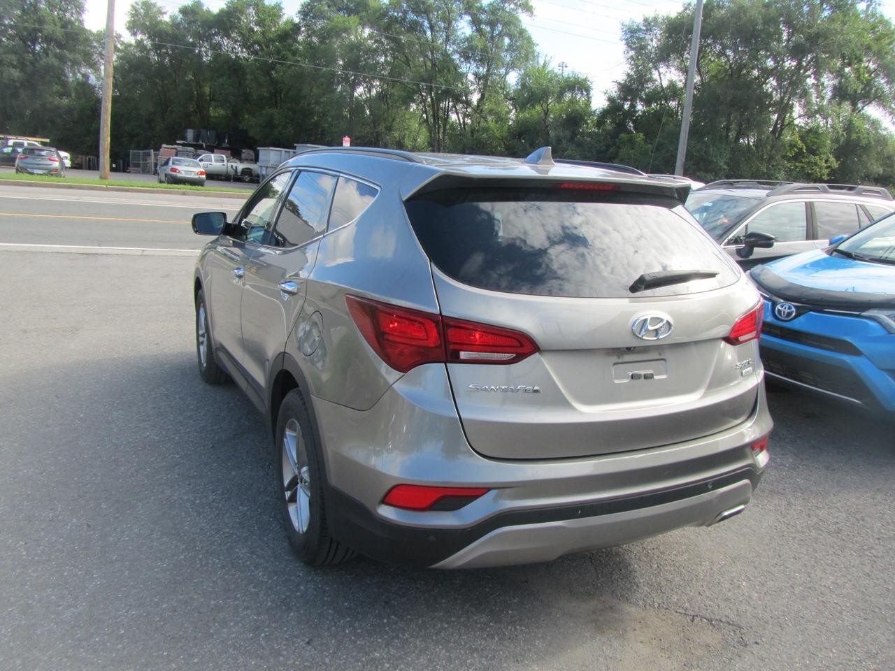 2018 Hyundai Santa Fe Sport 2.4L Premium AWD Photo