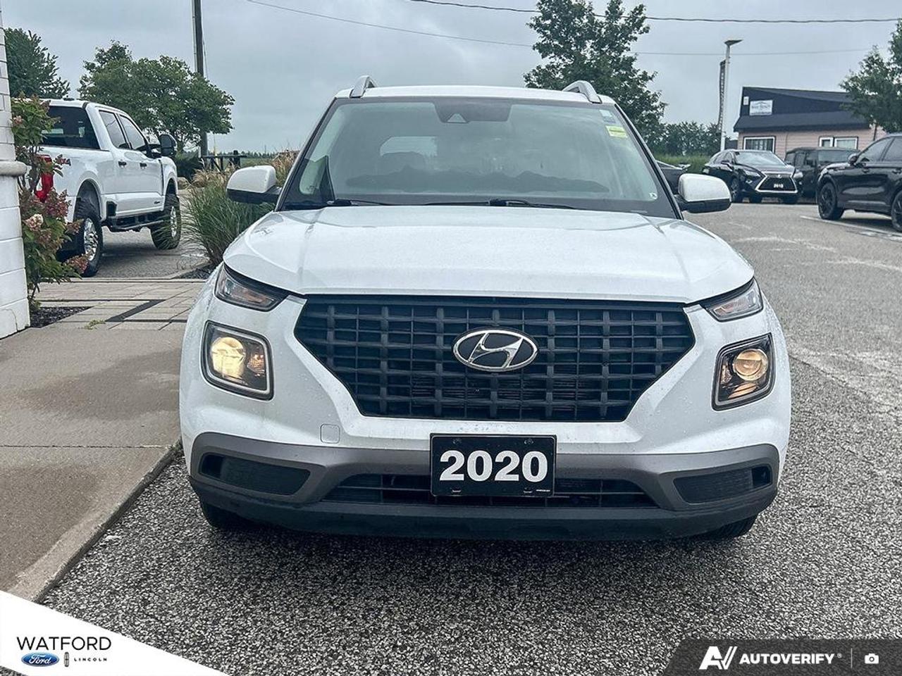 2020 Hyundai Venue Essential IVT Photo5